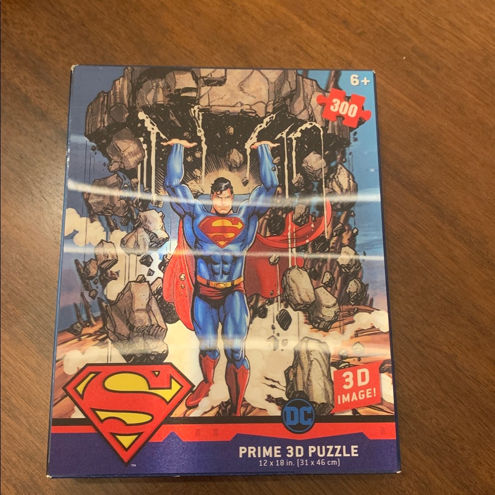 Superman Prime 3D Puzzle DC Comics 300 Pieces 12x18 Age 6+ Collectible